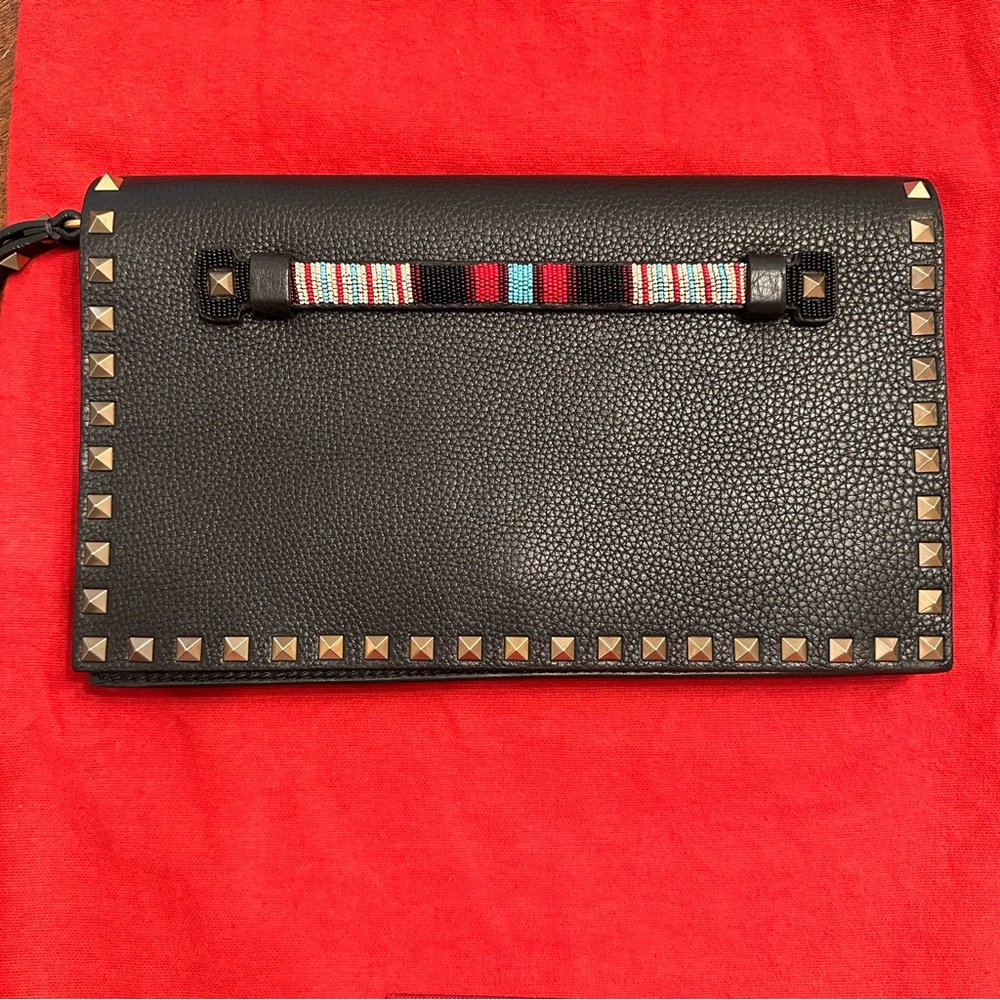 Valentino Garavani Rockstud calfskin leather clutch bag with beaded handle w COA - Picture 2 of 10